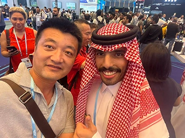 Networking with Overseas Client at Trade Show Networking with Overseas Client at Trade Show